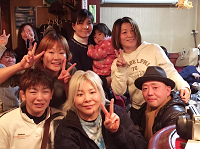 サプライズゲストと共に写真 サプライズゲストと共に写真